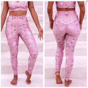 Warriors of the Divine Ram Ram Pink Paisley Crystals Leggings size extra small